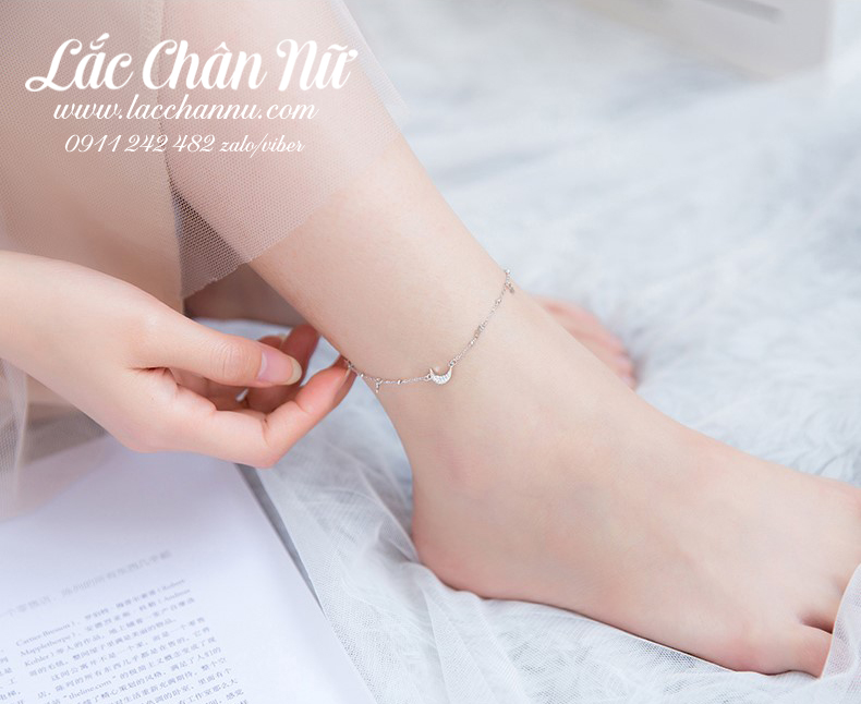 Ý nghĩa của việc đeo lắc chân bạc với người thuận chân trái